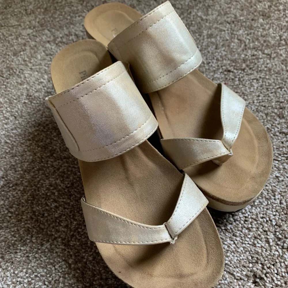 Platform Sandals - Picture 2 of 2